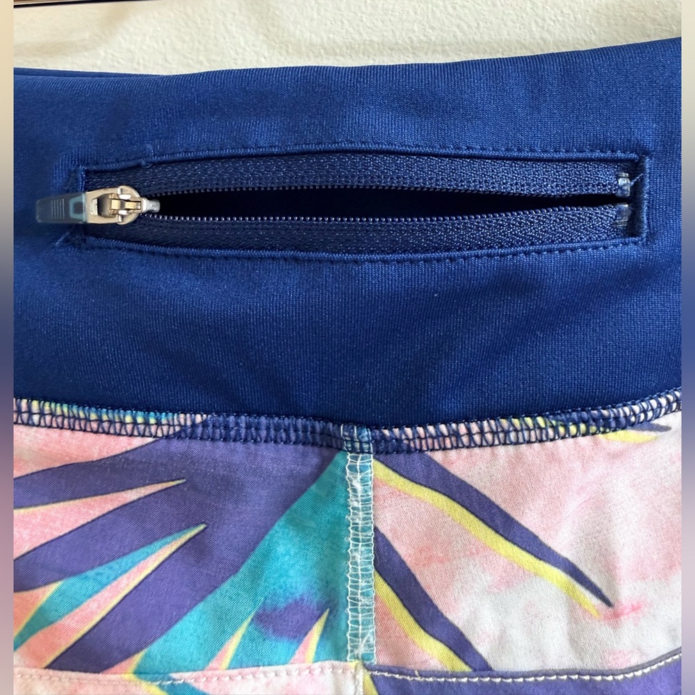 Reel Legends Pink and Blue Tropical Women's Athletic Shorts Size S - Picture 4 of 5